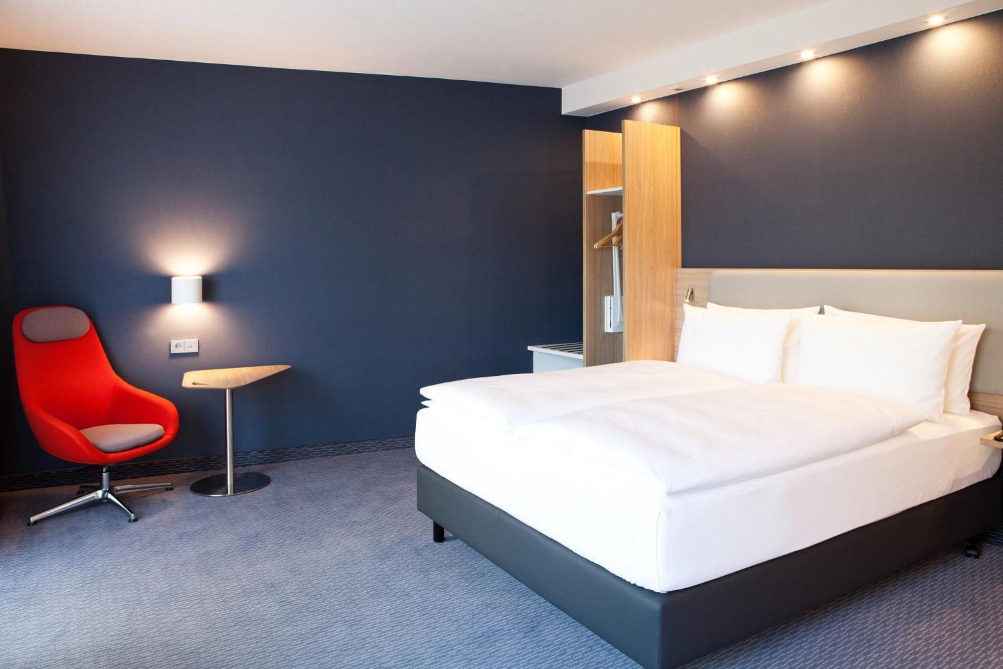 Holiday Inn Express - Goeppingen By Ihg Екстериор снимка