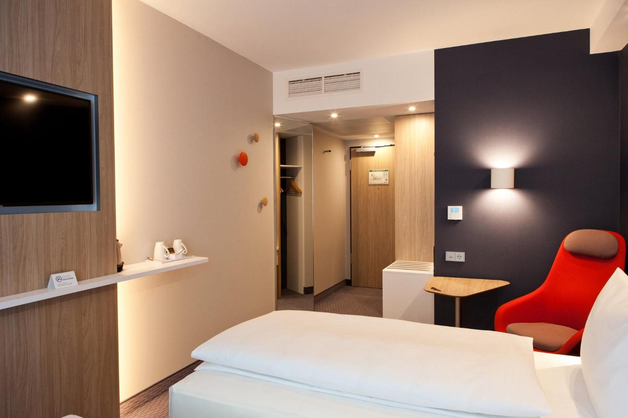 Holiday Inn Express - Goeppingen By Ihg Екстериор снимка
