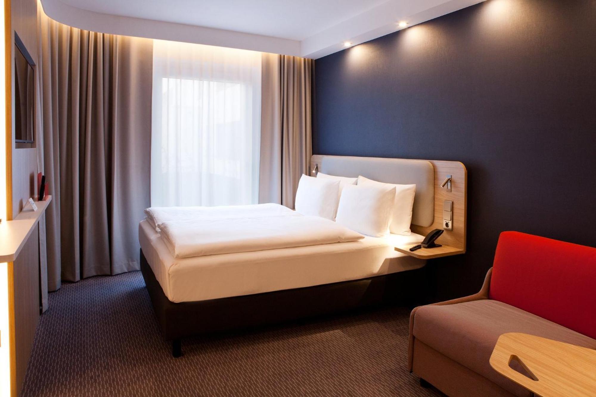 Holiday Inn Express - Goeppingen By Ihg Екстериор снимка